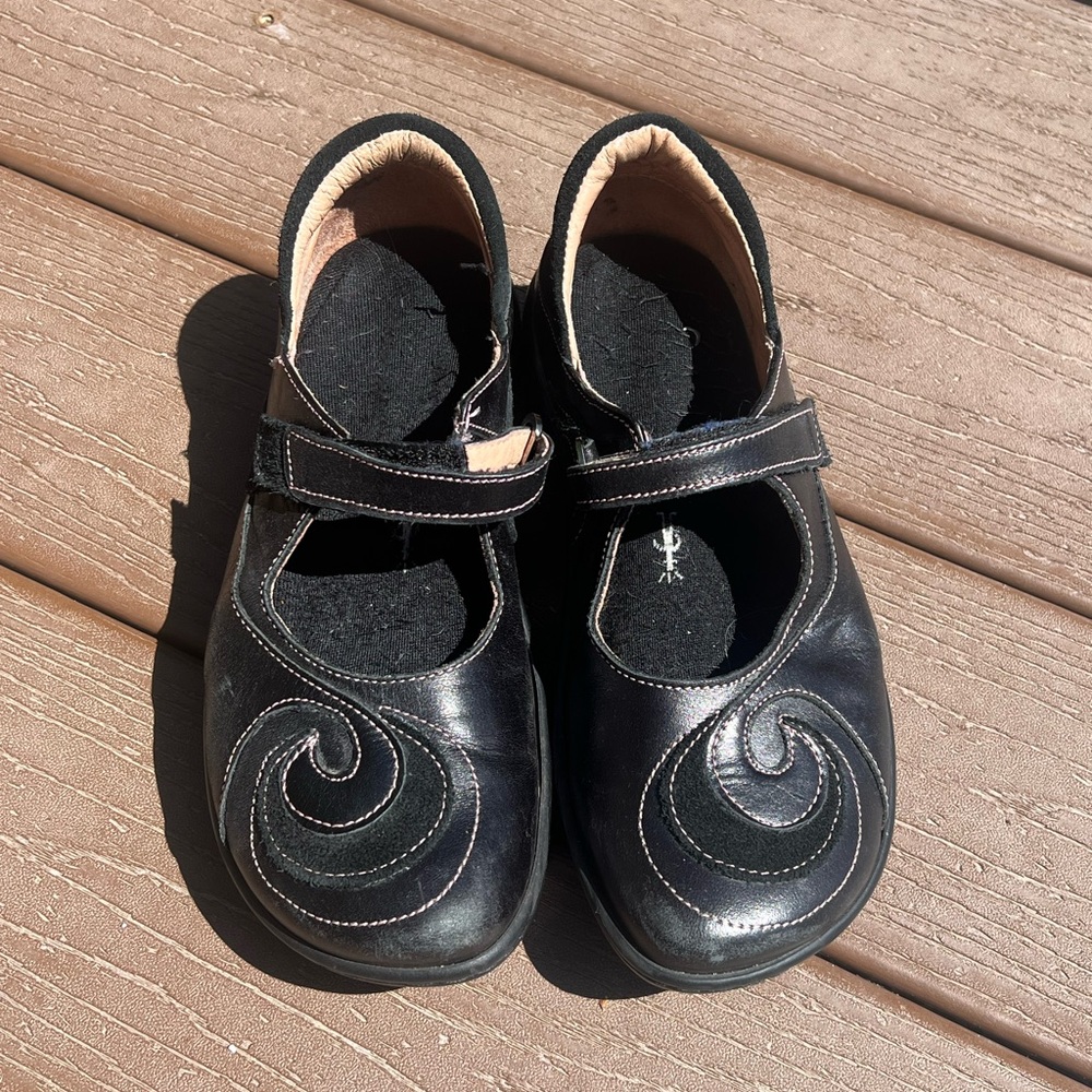 Black Whimsical Naot Mary Jane’s